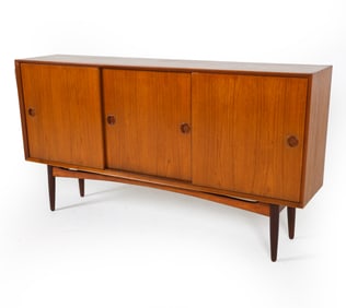 BORGE MOGENSEN STYLE DANISH TEAK SIDEBOARD C. 1960