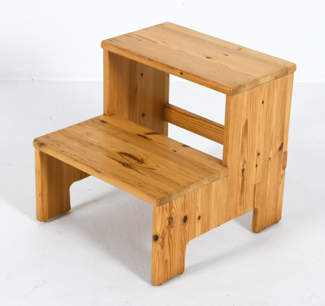 MID-CENTURY SWEDISH PINE STEPS C. 1970S: Dimensions: H 14.75" x W 15" x D 16" Condition: Scratches, nicks and minor blemishes to steps and frame. Wear consistent with age and use. DDE C