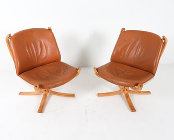 PAIR OF SIGURD RESSELL 'FALCON' LOUNGE CHAIRS