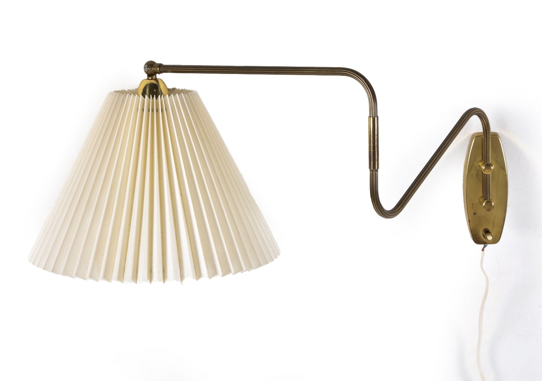 MID-CENTURY SCANDINAVIAN BRASS WALL SCONCE (1 of 10)