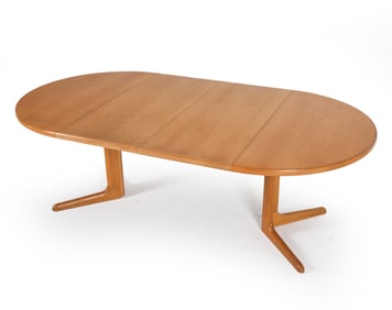 SKOVBY DANISH EXTENDING DINING TABLE C. 1970S
