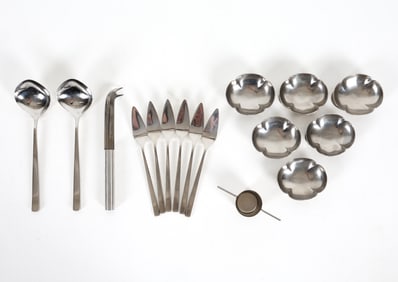 SCANDINAVIAN STAINLESS STEEL SERVINGWARE GROUPING