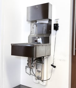 SPG INTERNATIONAL HANDS-FREE SINK W/ WATER HEATER