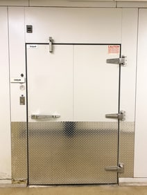 KOLPAK LARGE GROUND LEVEL WALK-IN REFRIGERATOR
