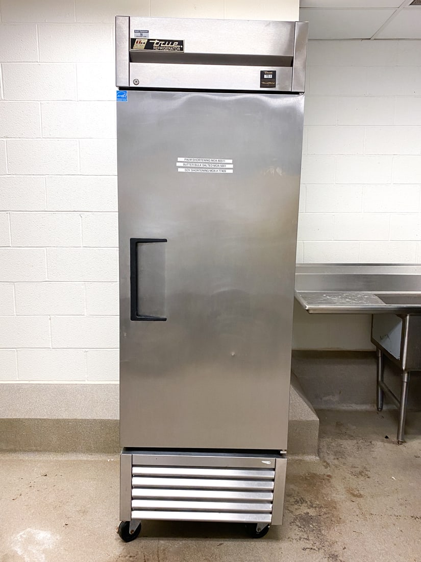 TRUE TS-23 T-SERIES STAINLESS STEEL FREEZER (1 of 8)