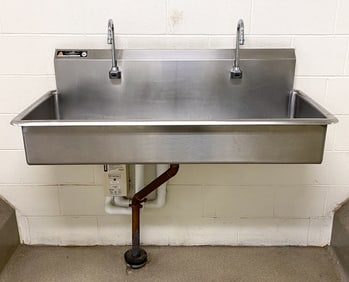 AERO DOUBLE SURGICAL SCRUB HANDS-FREE SINK
