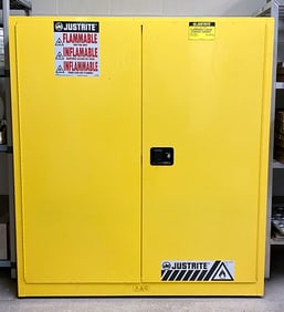 JUSTRITE INFLAMMABLE SAFTEY CABINET