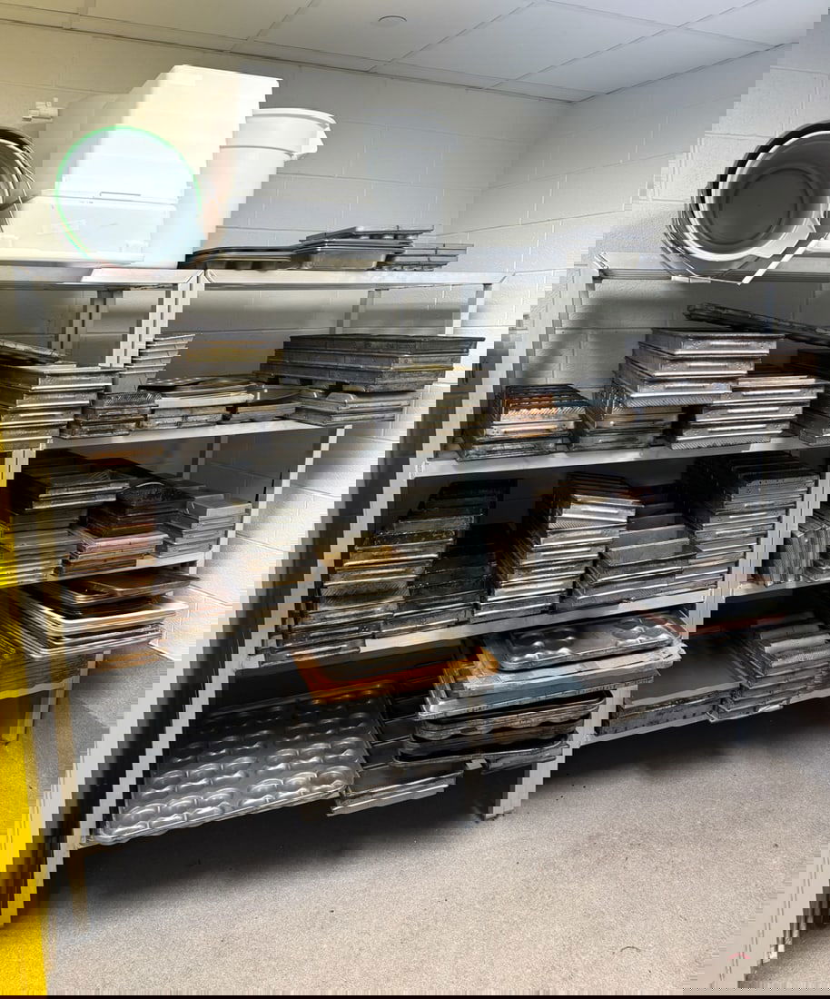 LARGE GROUPING OF INDUSTRIAL BAKING TRAYS (1 of 9)