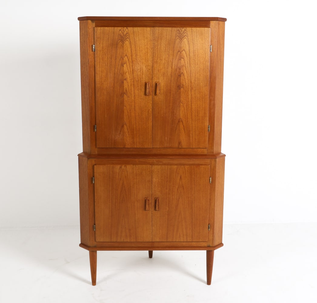DANISH TEAK CORNER CABINET C. 1960S (1 of 18)