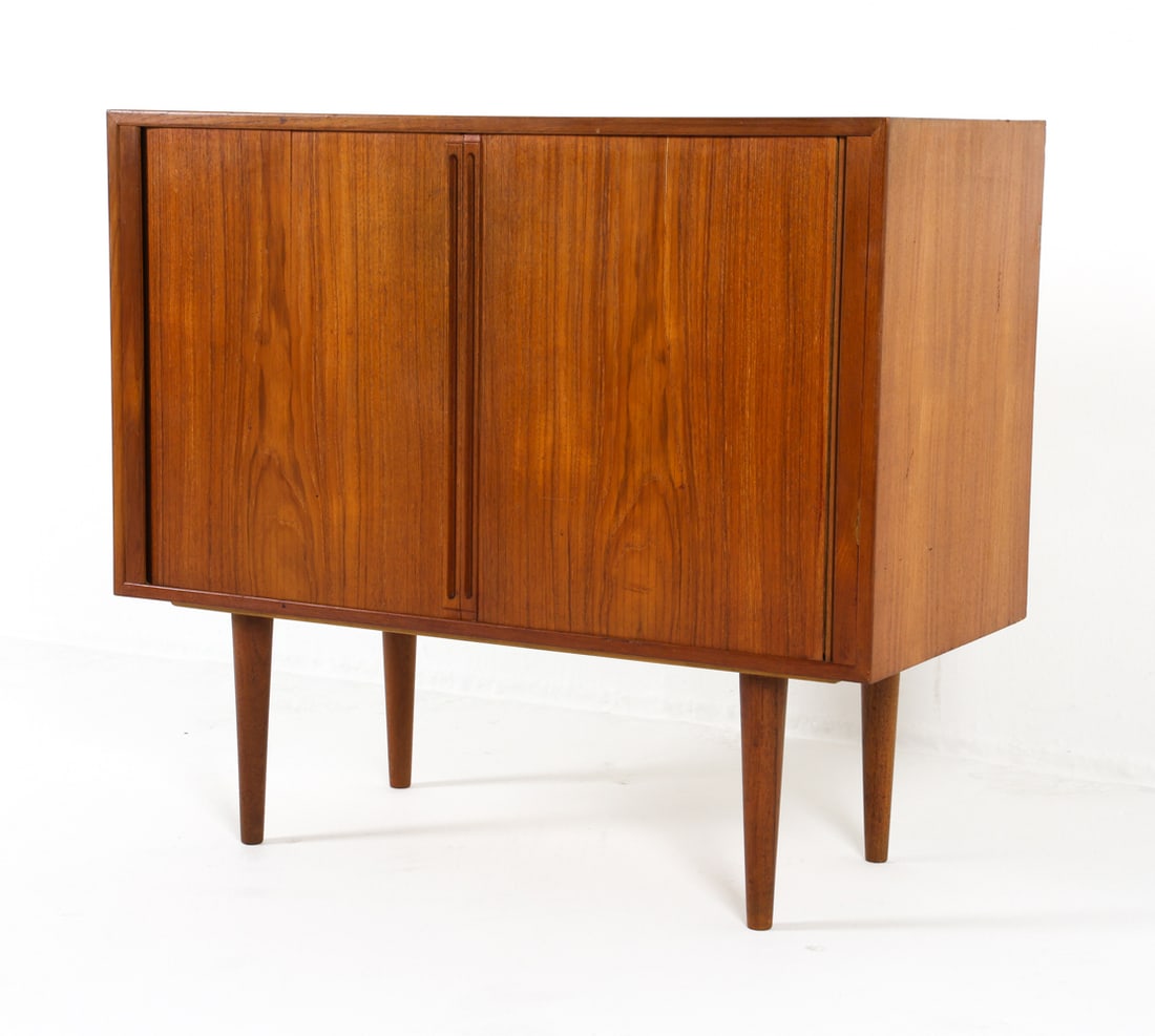 KAI KRISTIANSEN DANISH MAHOGANY HIGHBOARD C. 1960S: Key included. Adjustable shelves. Dimensions: H 30" x W 33.75" x D 15.75". Conditions: Rubs and dings. Wear consistent with age and use. Locks need servicing. GCE007