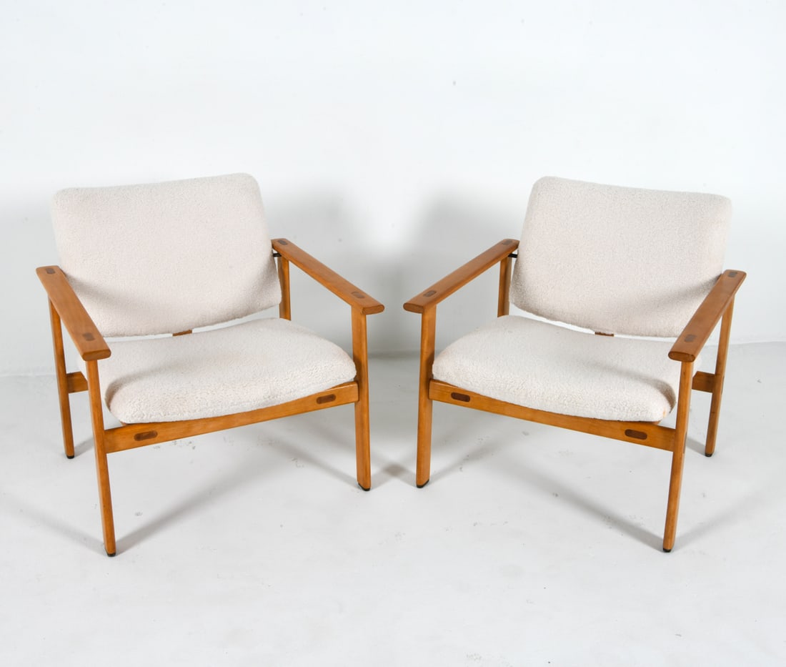 ARNE JACOBSEN FRITZ HANSEN SERIES 4700 CHAIRS (1 of 16)