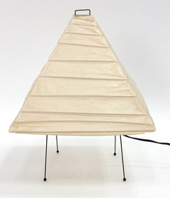 ISAMU NOGUCHI TABLE LAMP BY AKARI