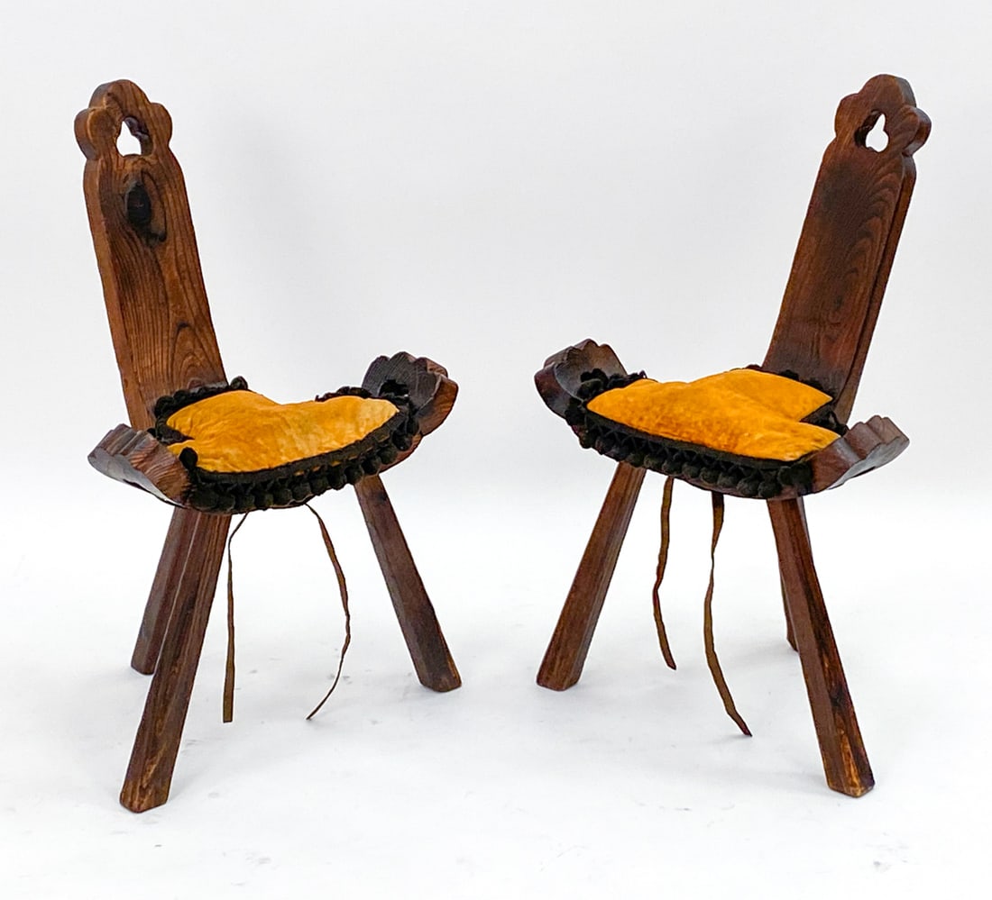 PAIR OF SPANISH BRUTALIST TRIPOD CHAIRS (1 of 13)