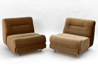 PAIR OF COR MOHAIR LOUNGE CHAIRS C. 1970S