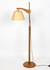 MID-CENTURY OAK FLOOR LAMP C. 1960S