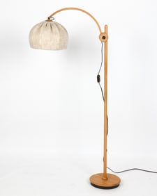 MID-CENTURY DOMUS OAK FLOOR LAMP C. 1970S