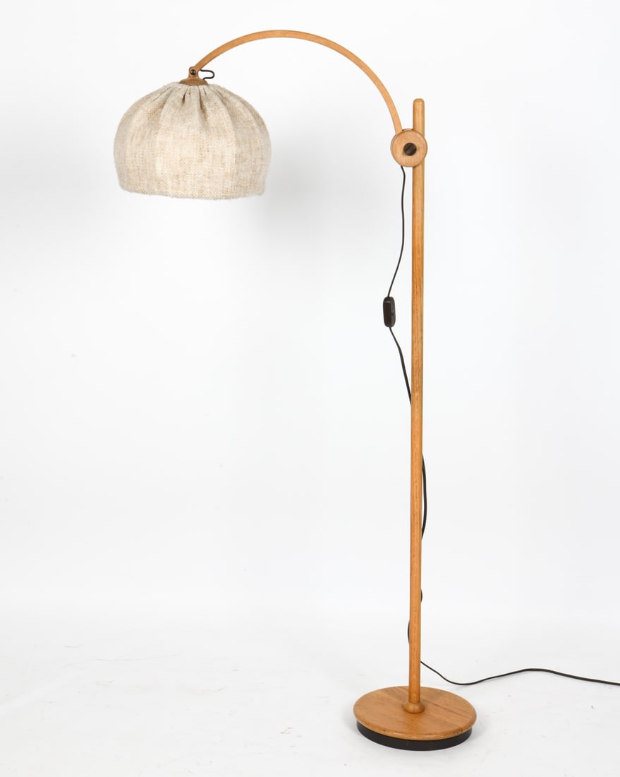 MID-CENTURY DOMUS OAK FLOOR LAMP C. 1970S (1 of 19)
