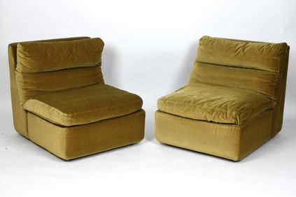 PAIR OF DUTCH MOHAIR LOUNGE CHAIRS C. 1970S