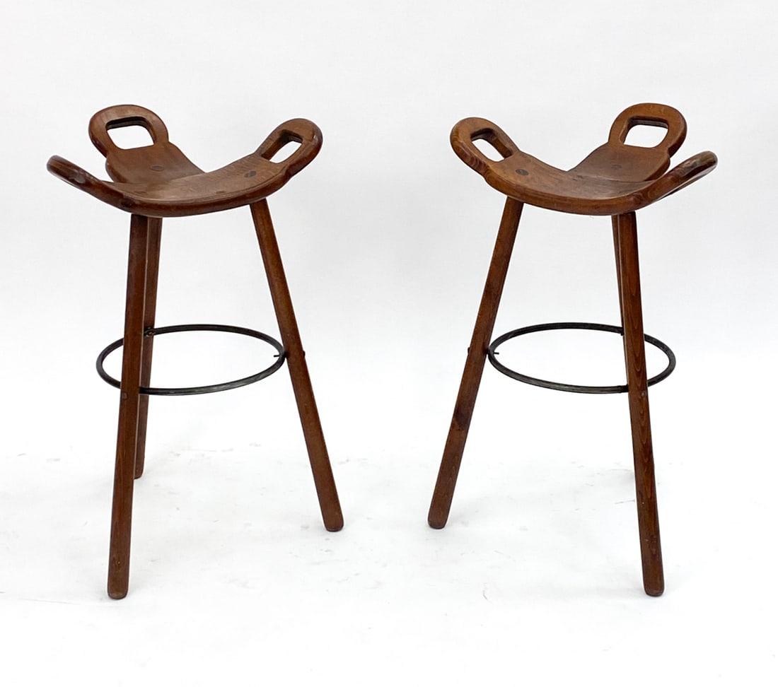 PAIR OF SPANISH "MARBELLA" OAK BARSTOOLS, C. 1970 (1 of 13)