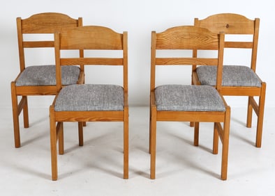 (4) SWEDISH PINE DINING CHAIRS C. 1970S