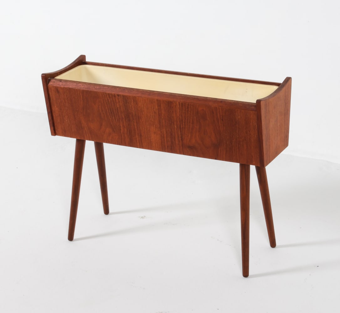 MID-CENTURY DANISH TEAK PLANTER (1 of 13)