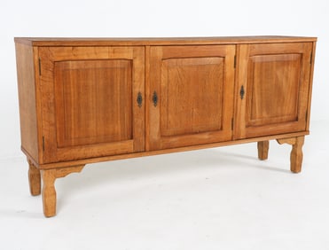 HENNING KJAERNULF STYLE DANISH OAK SIDEBOARD 1970S