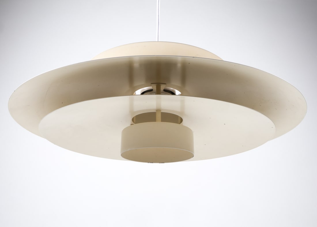 POUL HENNINGSEN STYLE PENDANT LIGHT C. 1970S: Tiered steel pendant light in the style of Poul Henningsen's saucer light. Denmark, circa 1970s. Dimensions: H 7.5" x Dia. 17". Condition: Wiring untested. Minor scuffs. Wear consistent with age and u