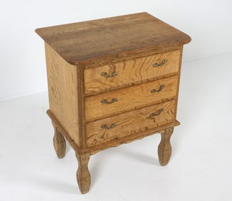 HENNING KJAERNULF STYLE OAK SIDE CHEST C. 1970S