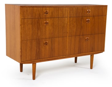 POUL HUNDEVAD STYLE TEAK CHEST OF DRAWERS C. 1960S