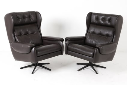 ATTR. LYSTOLET LEATHER SWIVEL LOUNGE CHAIRS