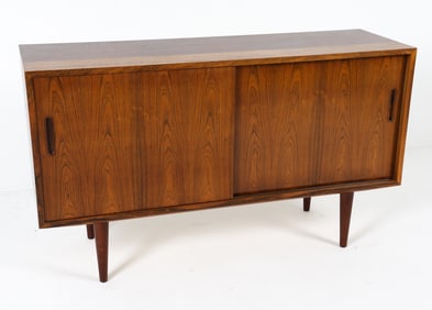 ATTR. POUL HUNDEVAD ROSEWOOD CABINET C. 1960S