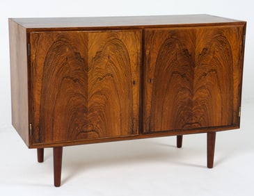 HUNDEVAD DANISH ROSEWOOD CREDENZA C. 1960S