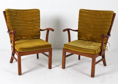 PAIR OF FRITZ HANSEN STYLE TEAK LOUNGE CHAIRS