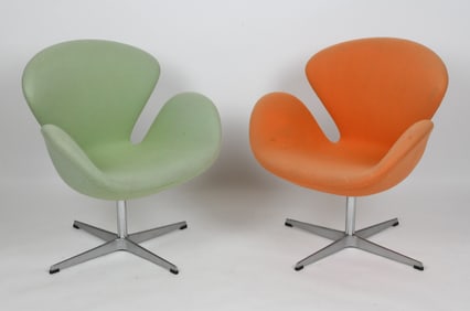 PAIR OF ARNE JACOBSEN "SWAN" STYLE LOUNGE CHAIRS