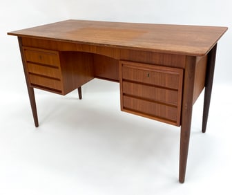 ATTR. KAI KRISTENSEN TEAK EXECUTIVE DESK C. 1960S