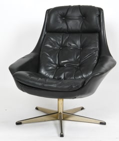 H. W. KLEIN FOR BRAMIN DANISH SWIVEL LOUNGE CHAIR