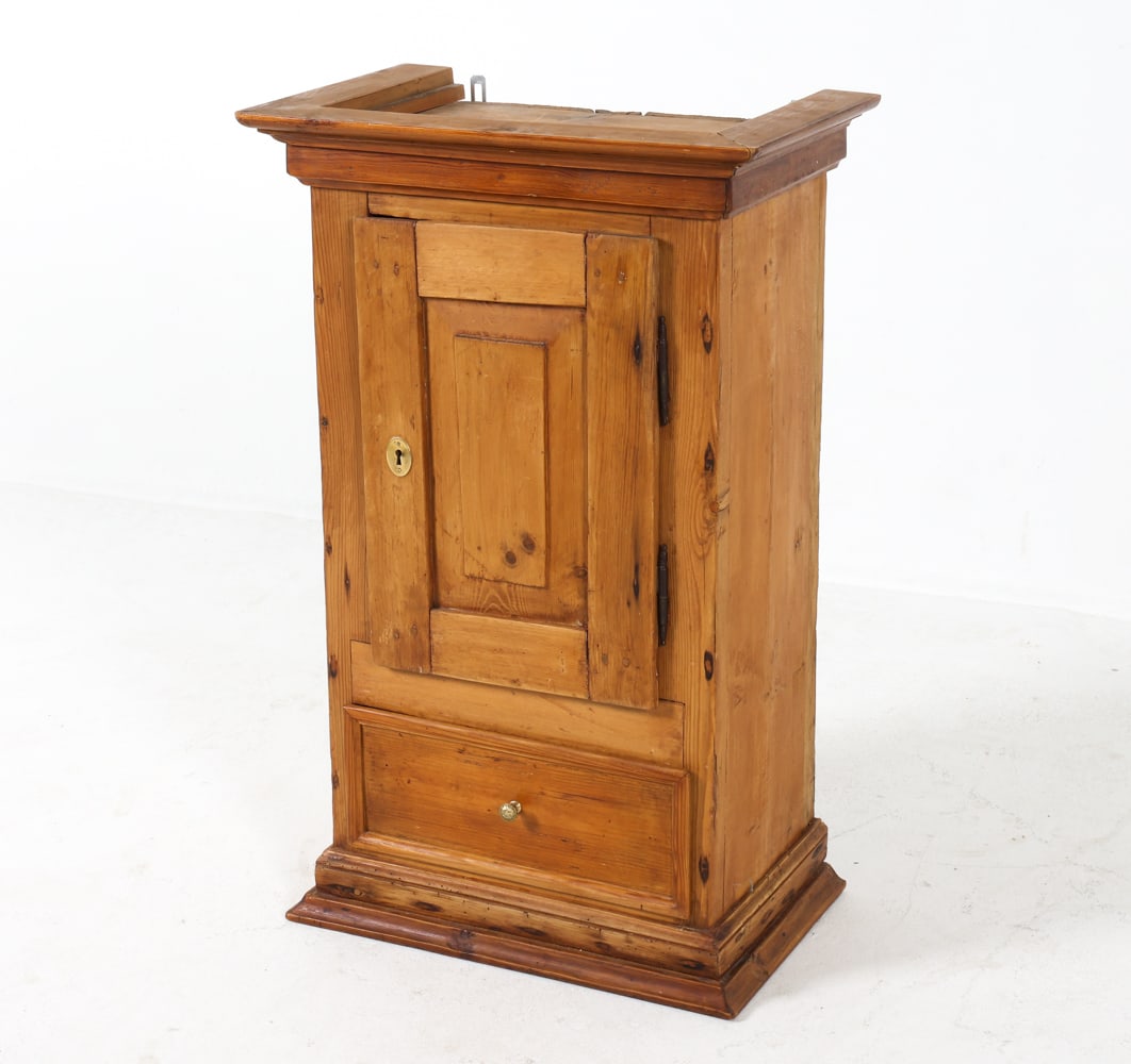ANTIQUE DANISH PINE CABINET C. 1900S (1 of 15)