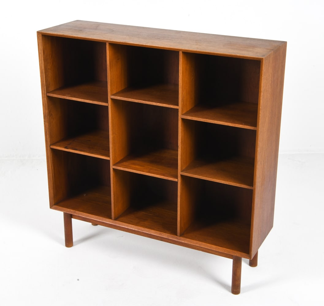 ATTR. HVIDT & MOLGAARD-NIELSEN TEAK BOOKCASE (1 of 11)