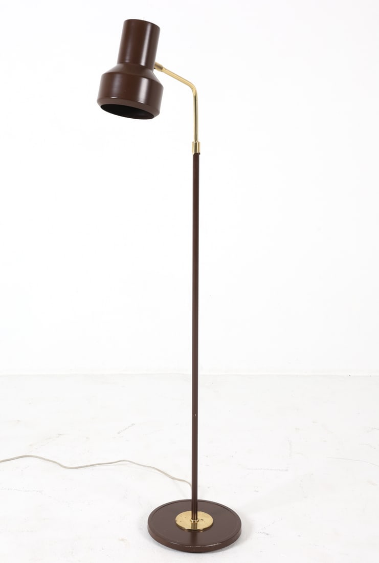 STILNOVO STYLE BRASS & ENAMELED STEEL LAMP 1970S (1 of 10)