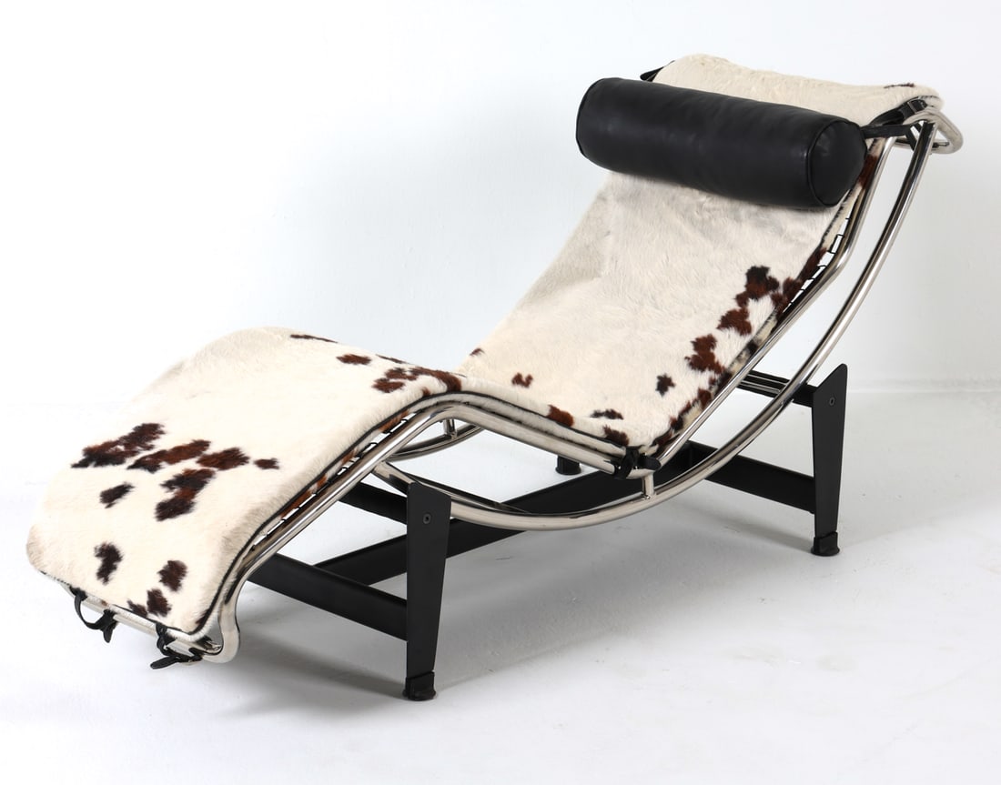 LE CORBUSIER STYLE COWHIDE CHAISE LOUNGE CHAIR (1 of 11)