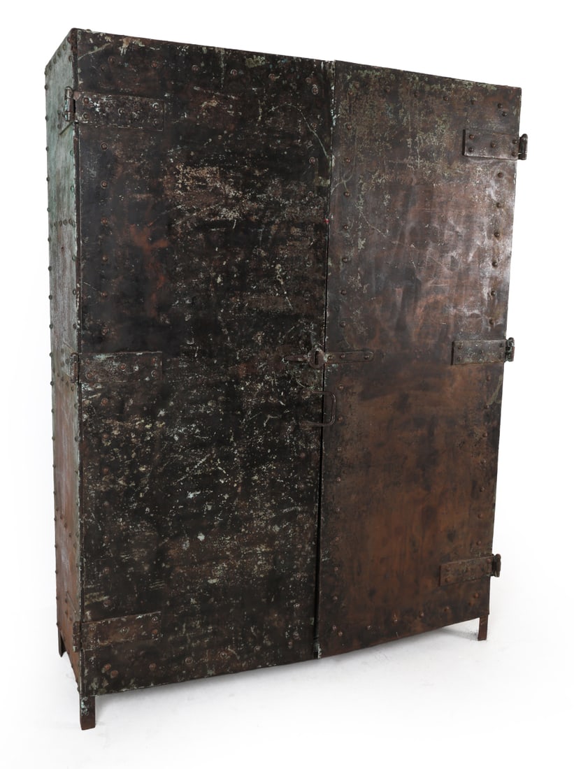 LARGE INDUSTRIAL RIVETED STEEL CABINET (1 of 12)