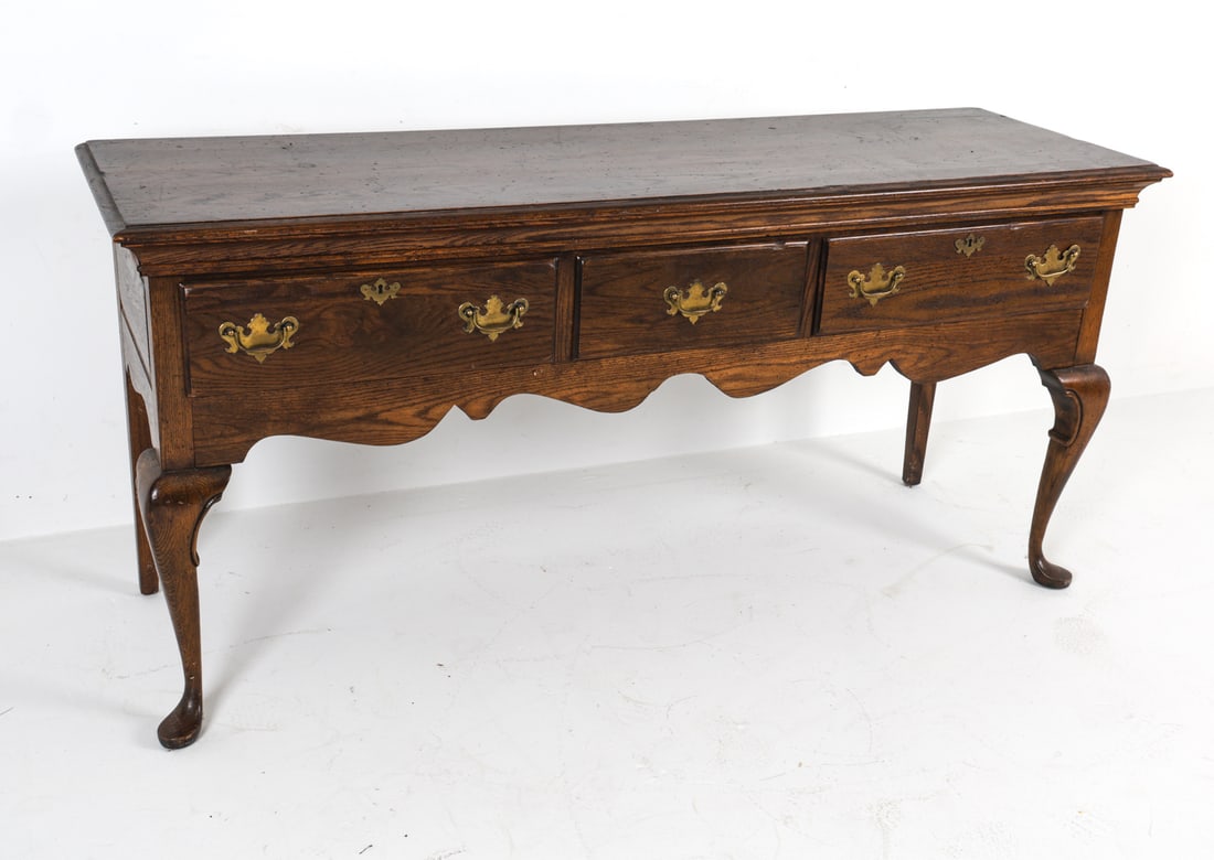 QUEEN ANNE STYLE OAK CONSOLE (1 of 12)