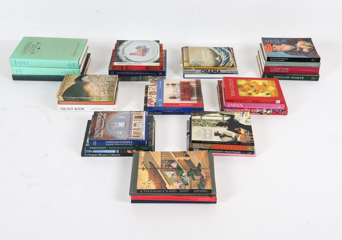 GROUPING OF COFFEE TABLE BOOKS (1 of 18)