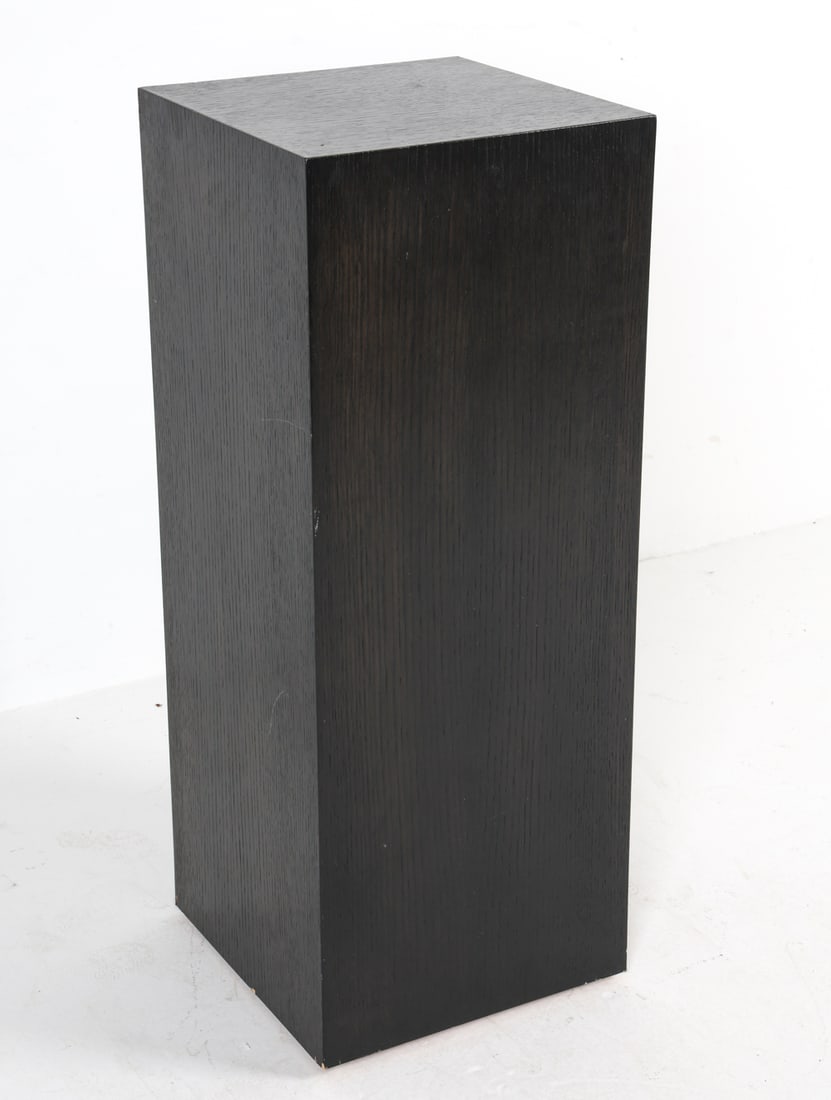 BLACK OAK DISPLAY PEDESTAL (1 of 10)