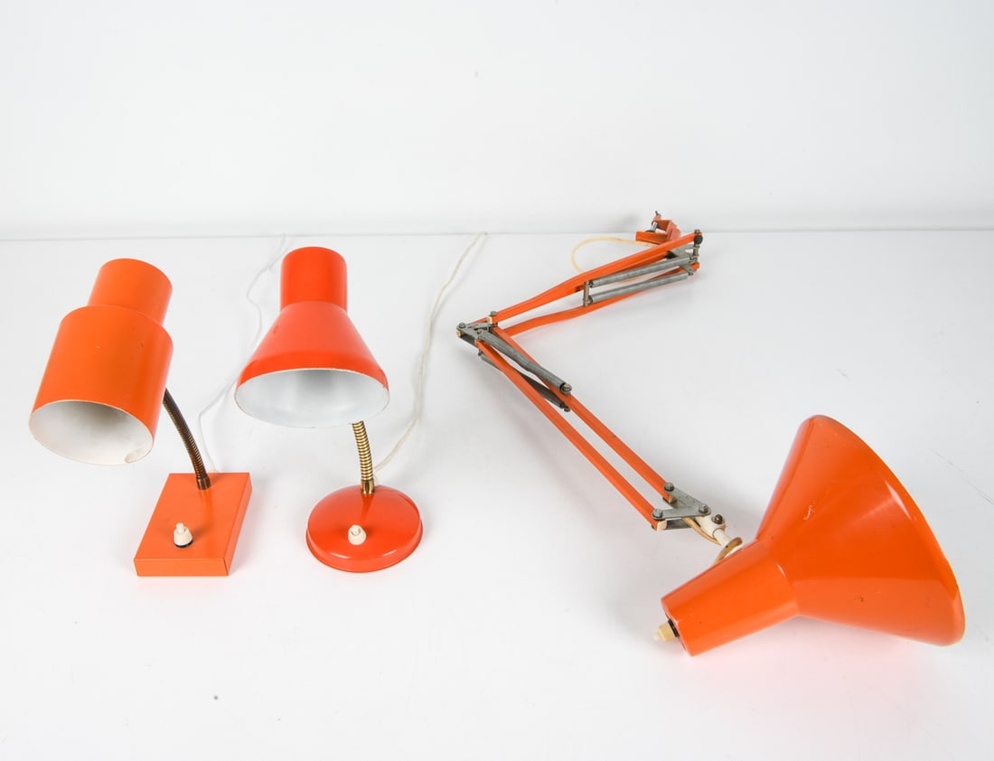 (3) LUXO STYLE DESK LAMP GROUPING C. 1970S (1 of 15)
