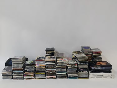 LARGE GROUPING OF CDS