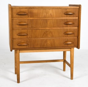 FM MOBLER STYLE TEAK SIDE CHEST OF DRAWERS C.1970S