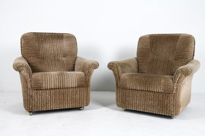 PAIR OF CORDUROY & CHROME LOUNGE CHAIRS C. 1980S