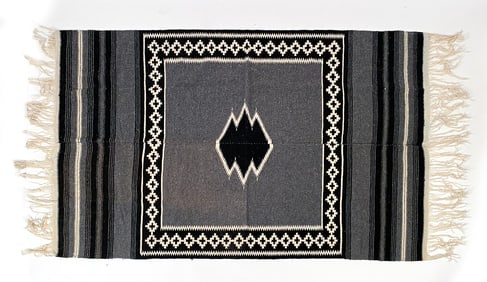 SOUTHWEST NATIVE AMERICAN HAND-WOVEN RUG