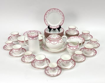 ROYAL DOULTON 'GEORGIAN' ENGLISH PORCELAIN GROUP